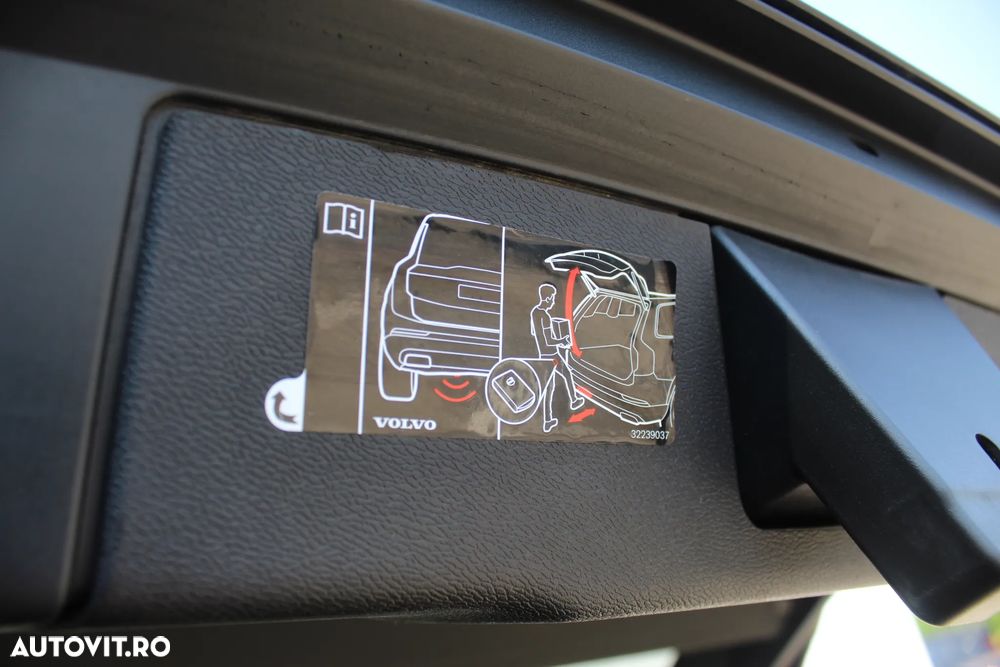 Volvo XC 60 B5 D AWD Geartronic RDesign - 32