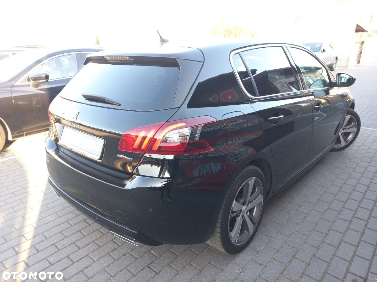 Peugeot 308 - 8