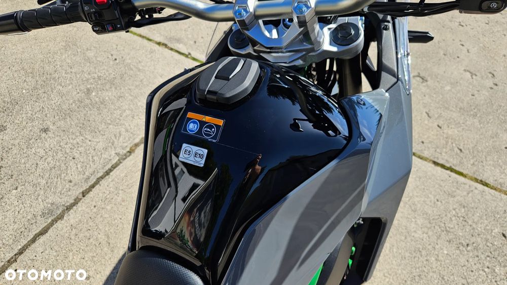 Kawasaki KLE - 12