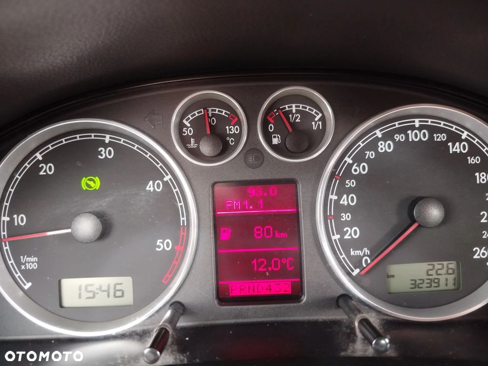 Volkswagen Passat - 11
