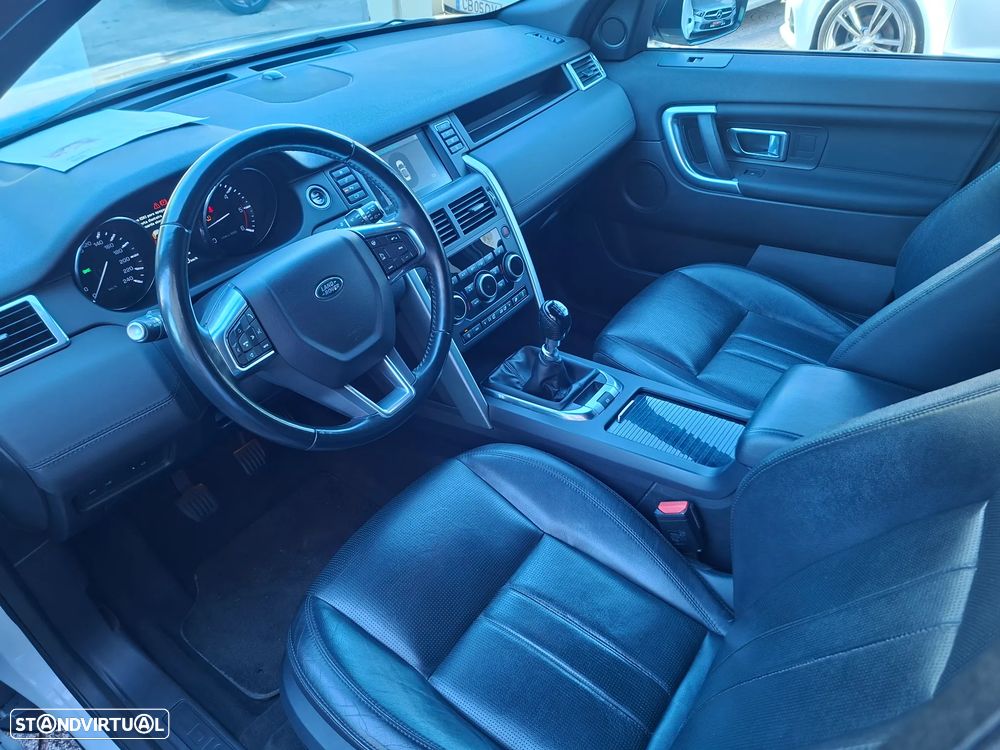 Land Rover Discovery Sport TD4 HSE Luxury - 14