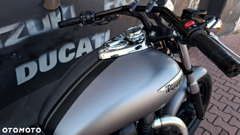 Triumph Speedmaster - 16