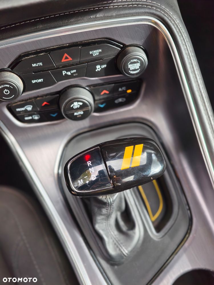Dodge Challenger Automatik R/T Plus - 38