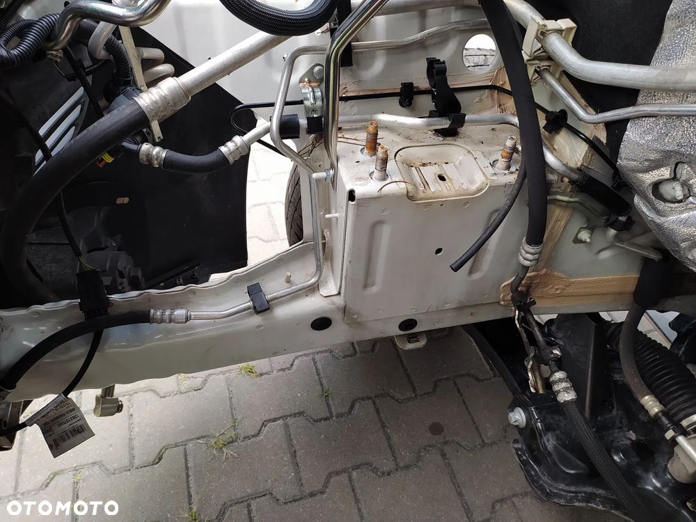 Peugeot BOXER # USZKODZONA KAROSERIA BEZ SILNIKA I SKRZYNI BIEGÓW - 7