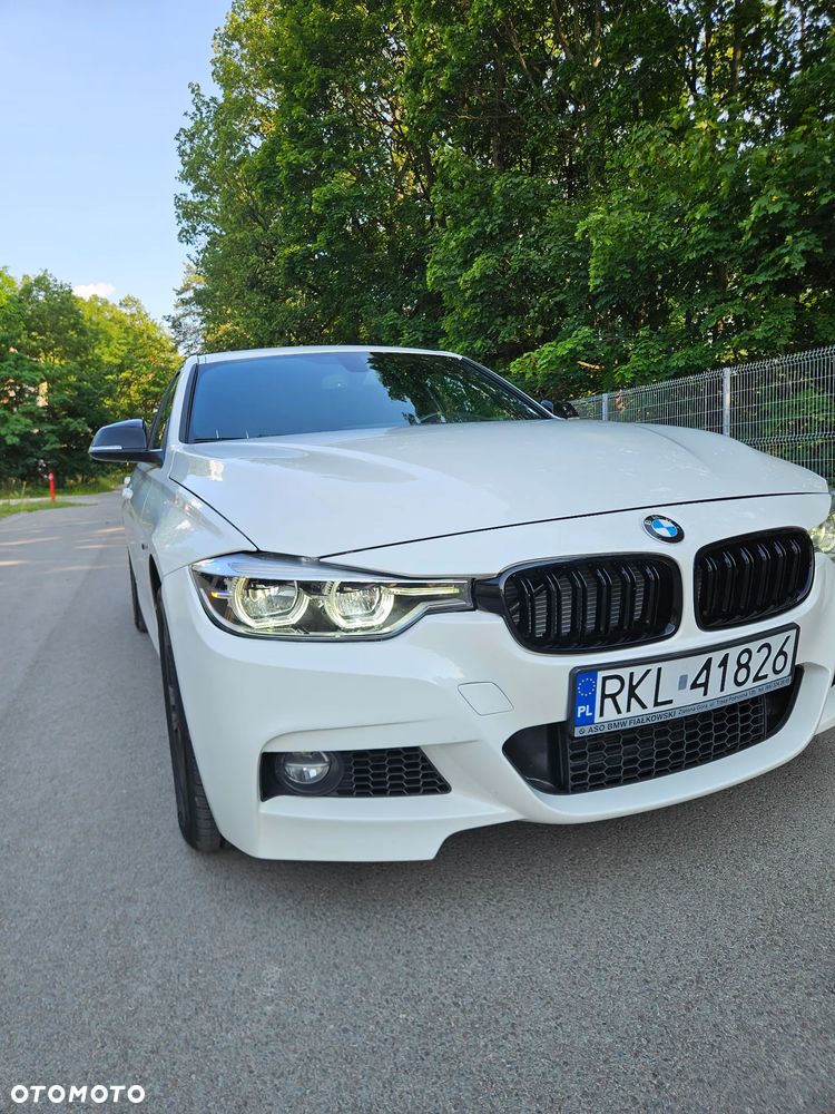 BMW Seria 3 330i xDrive - 2