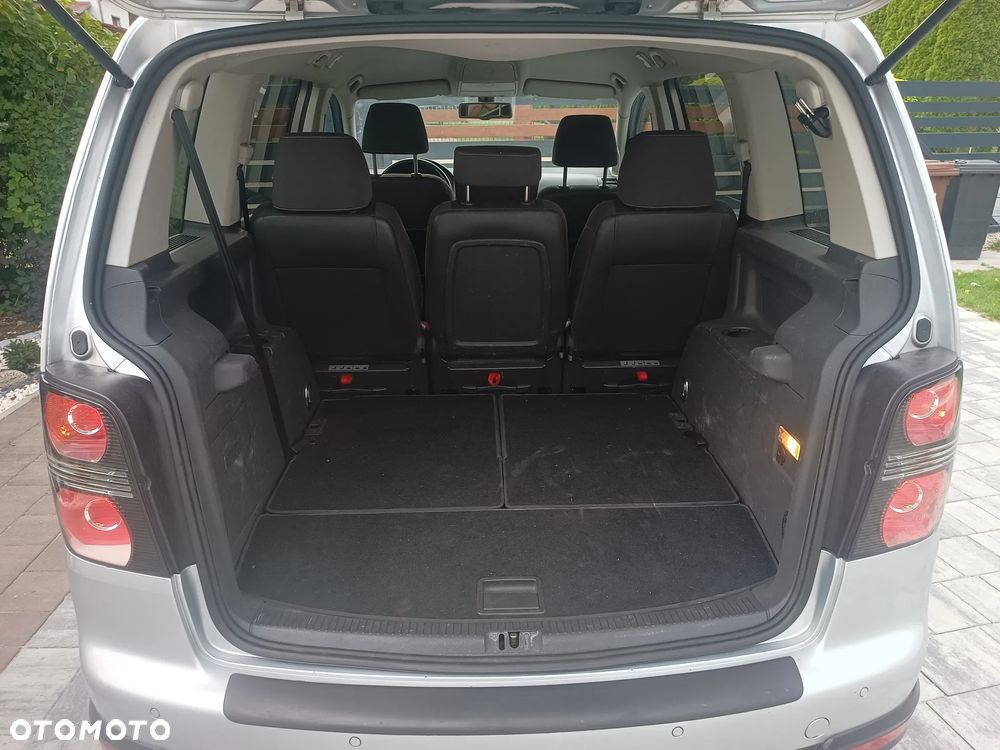Volkswagen Touran - 3