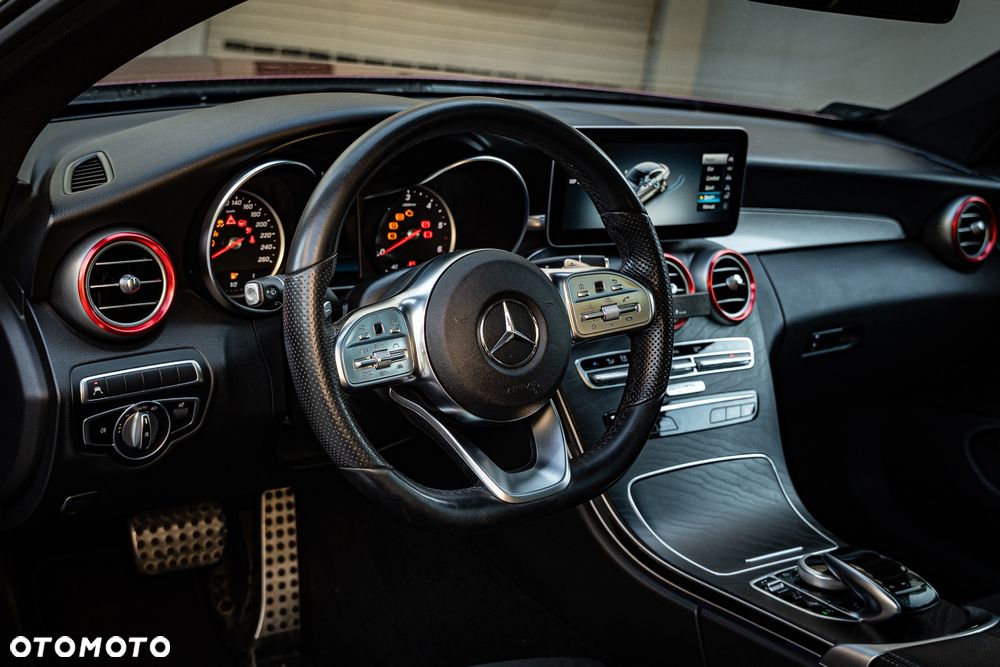 Mercedes-Benz Klasa C 300 d 4Matic 9G-TRONIC AMG Line - 15