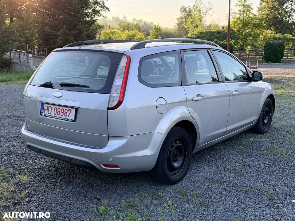 Ford Focus 1.6 16V Trend - 4