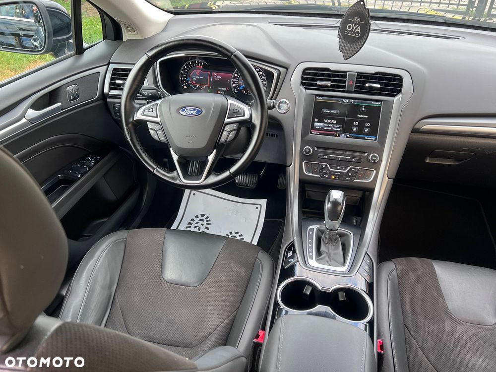 Ford Mondeo 2.0 TDCi Titanium PowerShift - 29