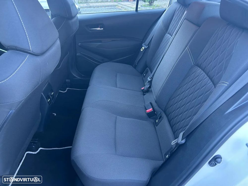 Toyota Corolla SD 1.8 Hybrid Comfort - 23