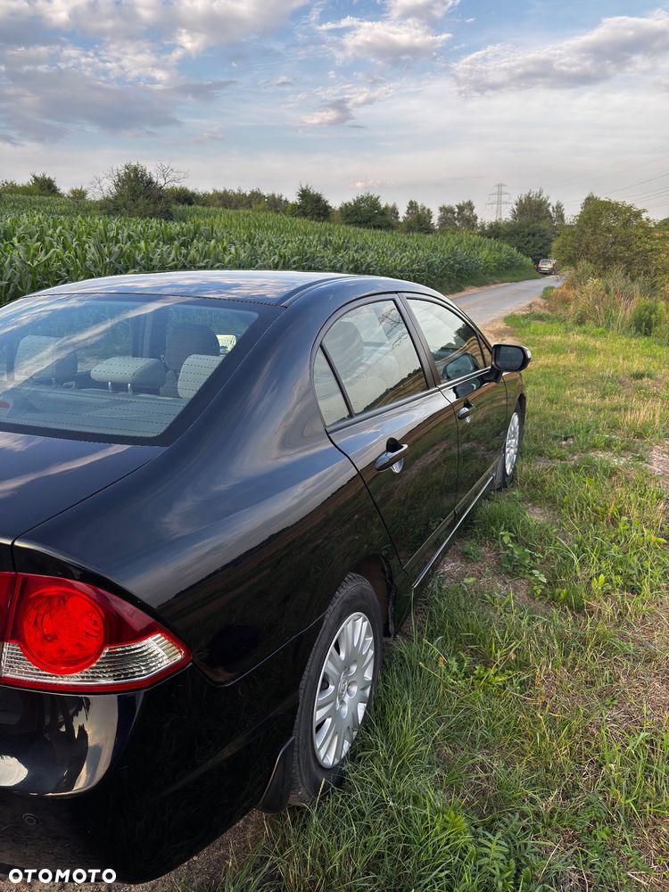 Honda Civic 1.8 Executive - 4