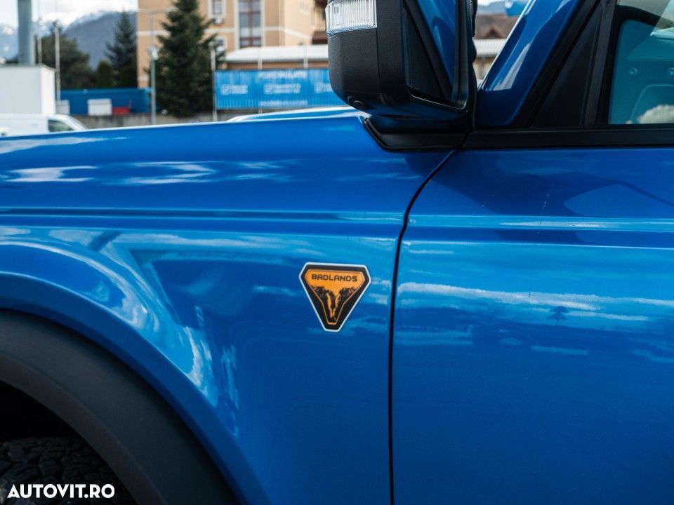 Ford Bronco - 9