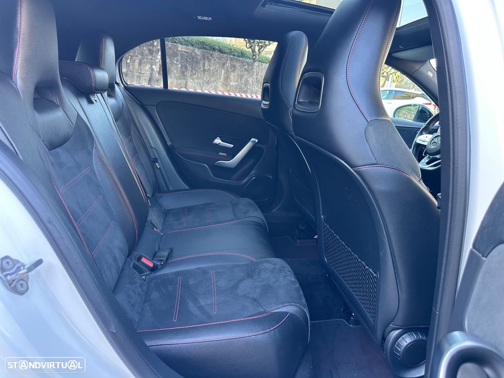 Mercedes-Benz A 180 7G-DCT AMG Line - 48