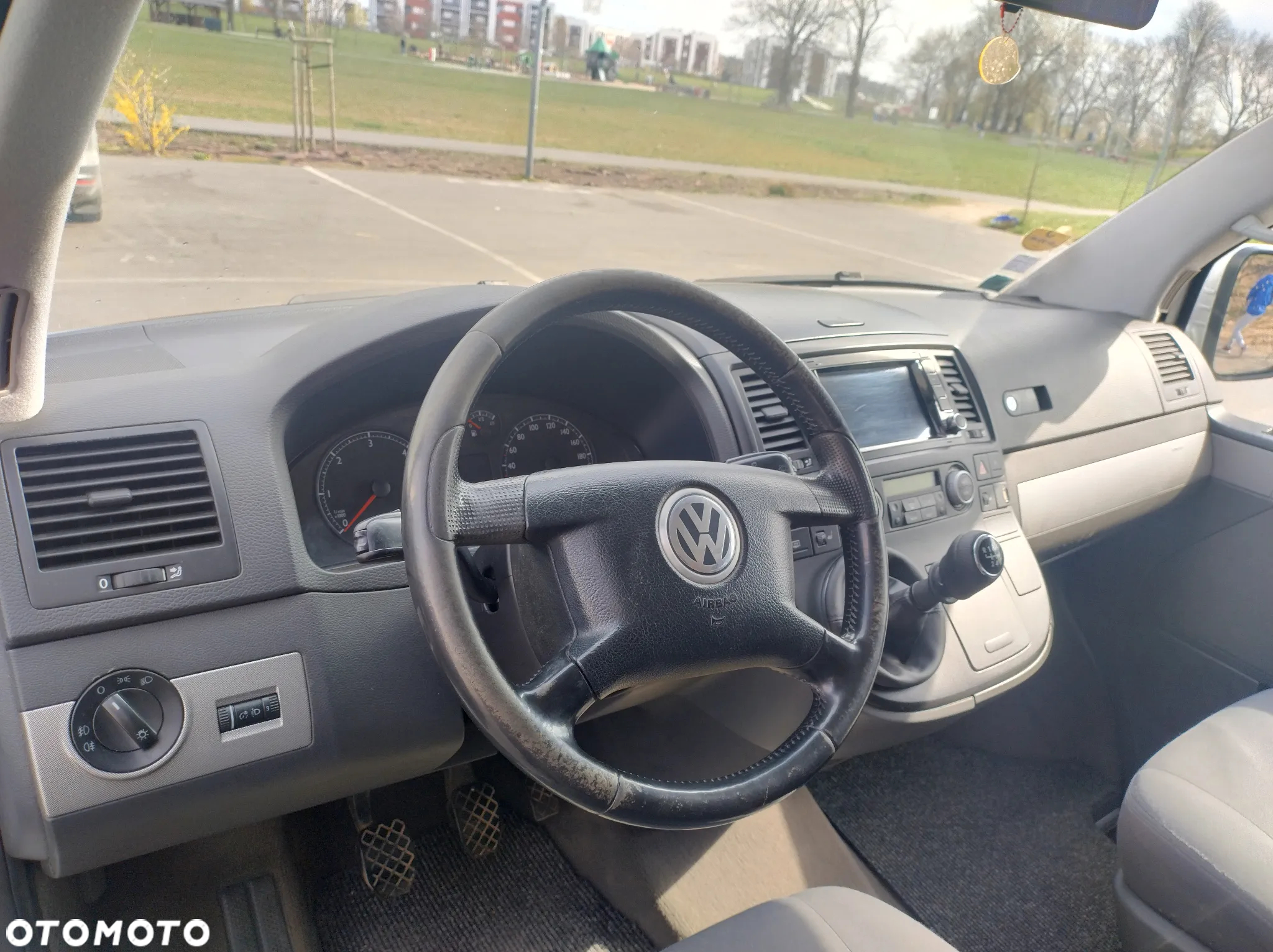 Volkswagen Multivan - 10