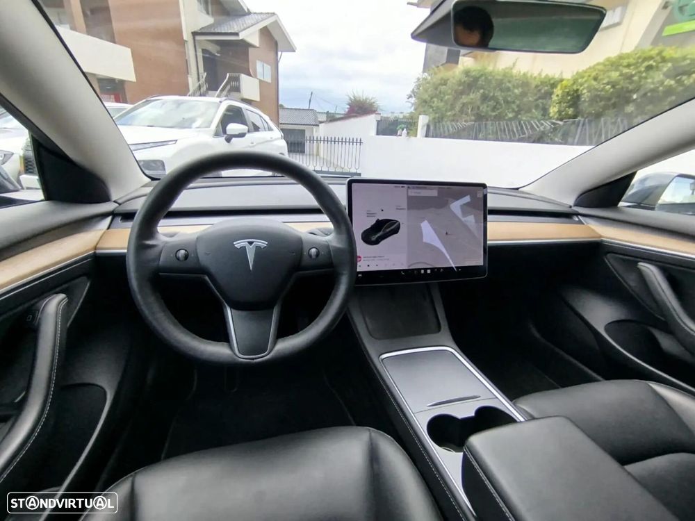 Tesla Model 3 Long-Range Dual Motor AWD - 31