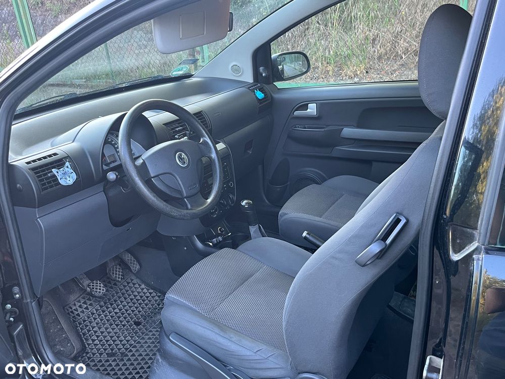 Volkswagen Fox - 5
