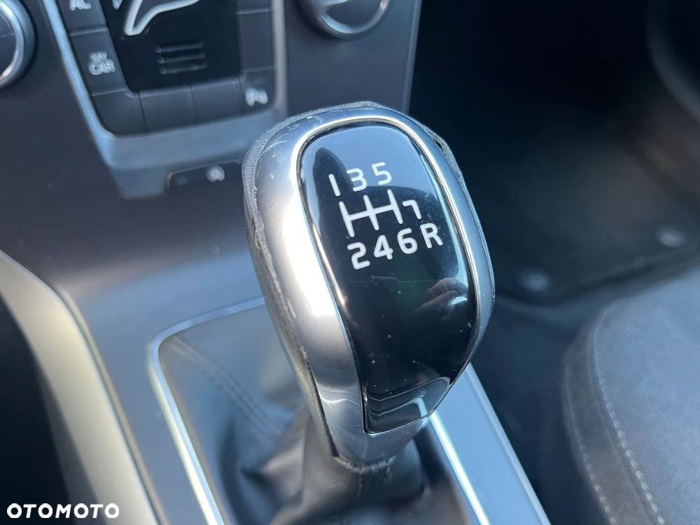 Volvo V40 T2 Drive-E Kinetic - 26