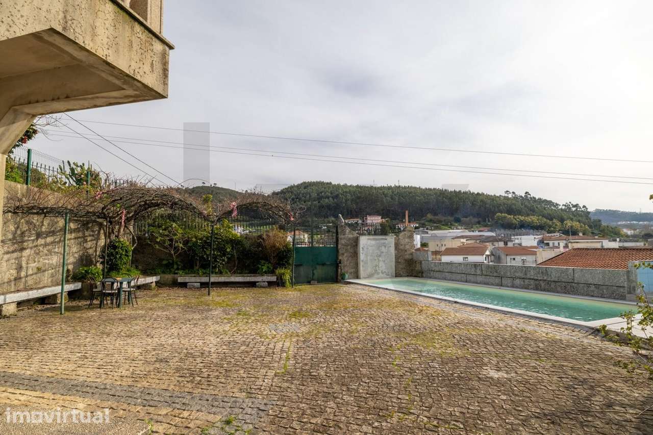 Encante-se com esta Moradia em Vilarinho, Santo Tirso! - Grande imagem: 3/25