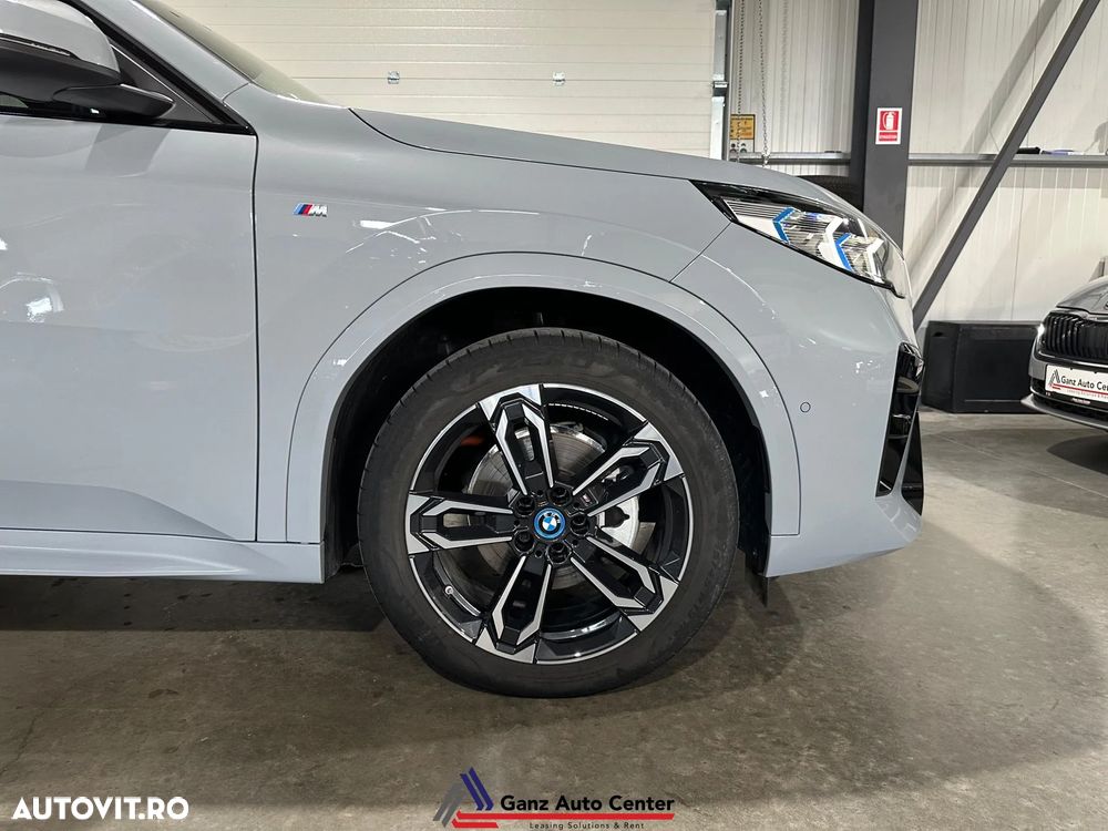 BMW iX2 eDrive20 - 38