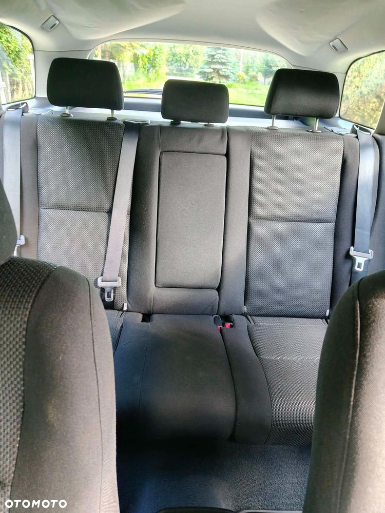 Toyota Avensis 1.8 VVT-i Combi - 23