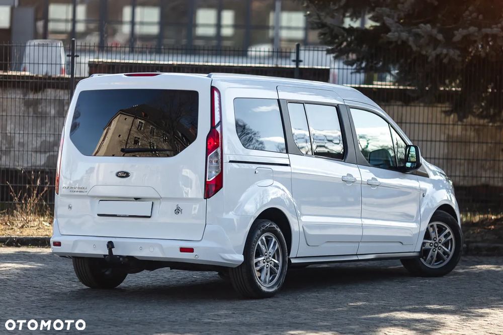 Ford Tourneo Connect Grand - 12