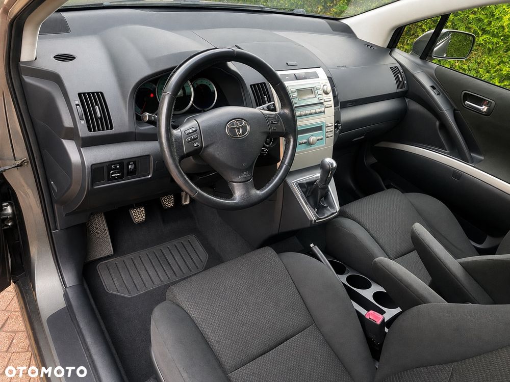 Toyota Corolla Verso 2.0 D-4D Prestige 7os - 6