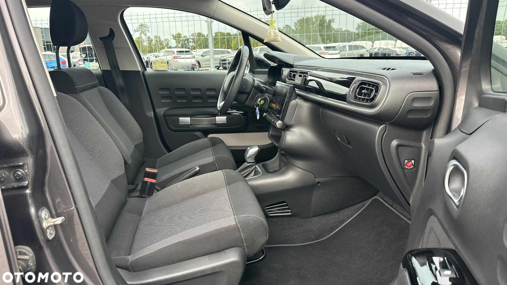 Citroën C3 1.2 PureTech Shine S&S EAT6 - 12