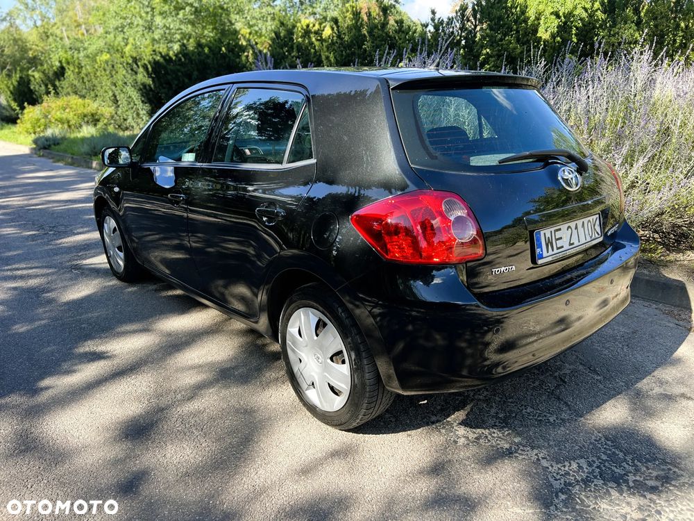 Toyota Auris - 4