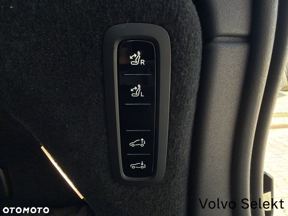 Volvo EX90 - 32