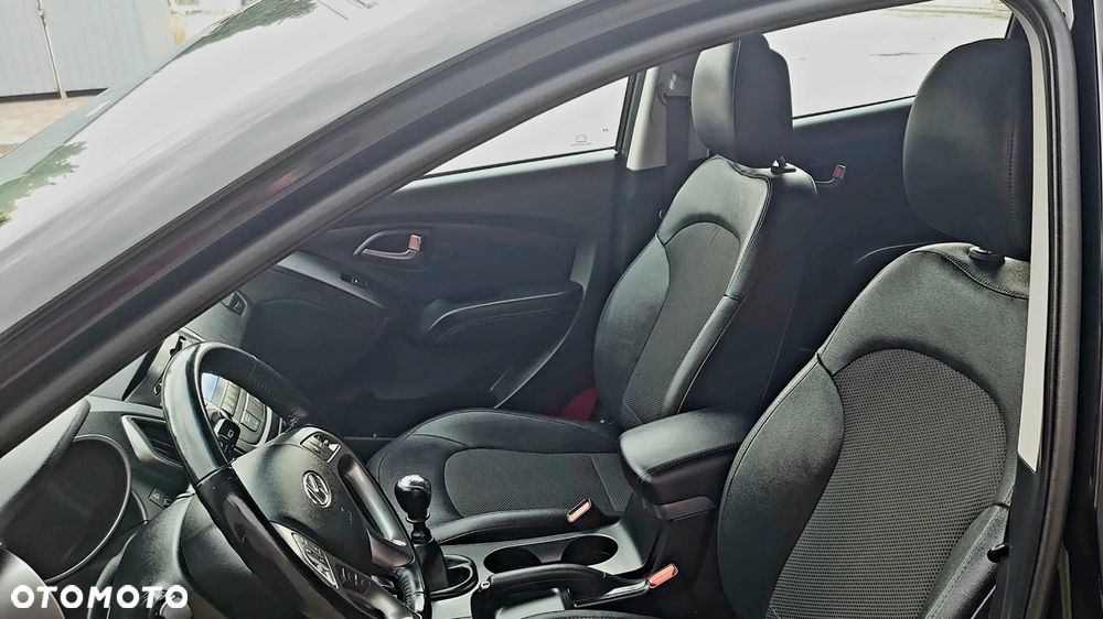 Hyundai ix35 blue 1.6 2WD Finale Gold - 31