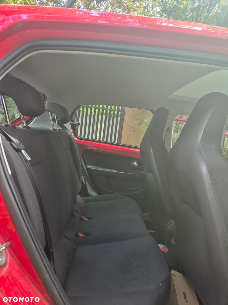 Volkswagen up! 1.0 move - 8