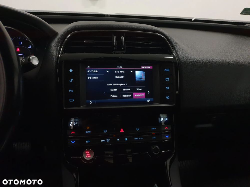 Jaguar XE 2.0 D Prestige - 13