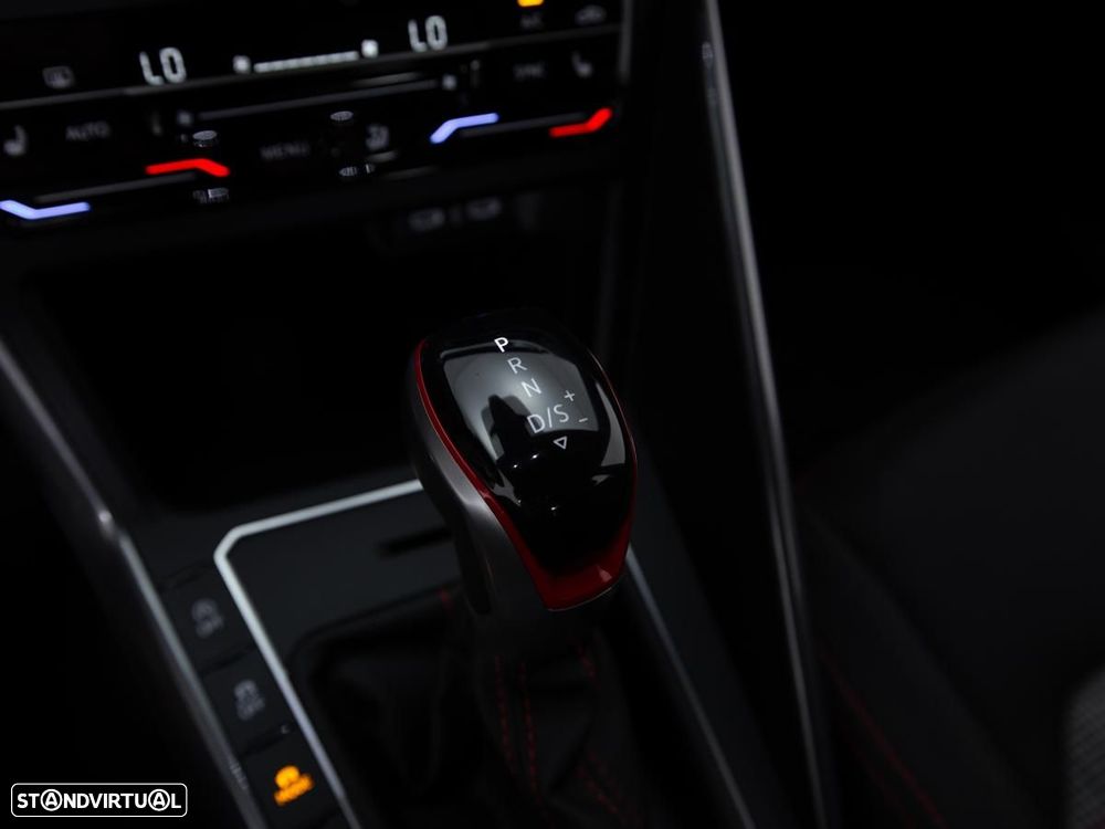 VW Polo 2.0 TSI GTI DSG - 22
