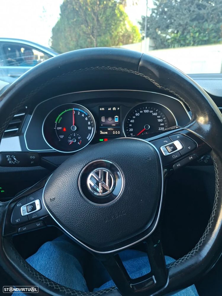 VW Passat Variant - 3