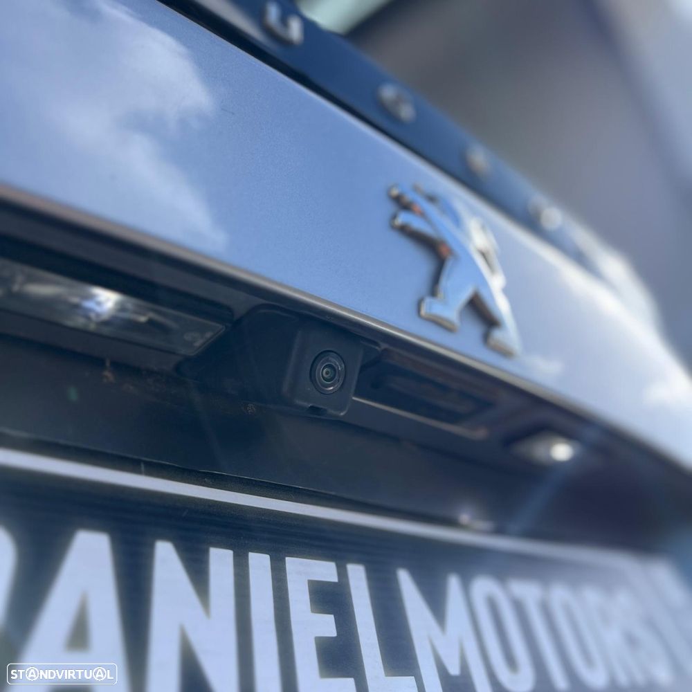 Peugeot 2008 1.2 PureTech Allure - 5