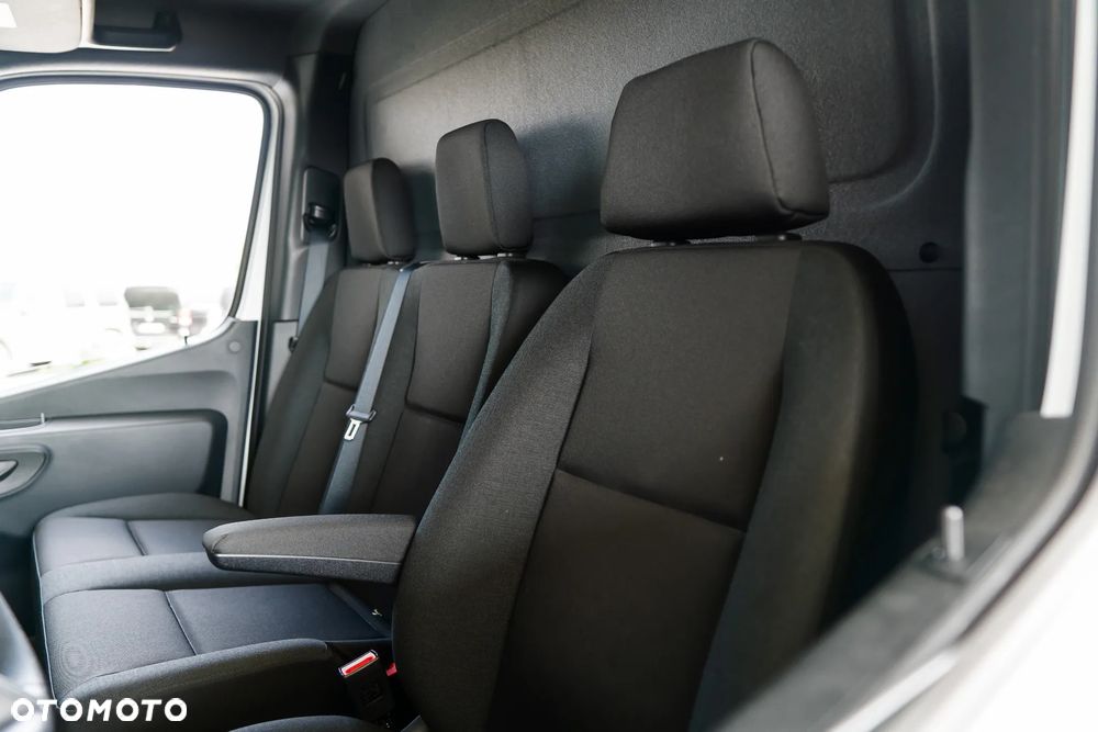 Mercedes-Benz Sprinter - 8