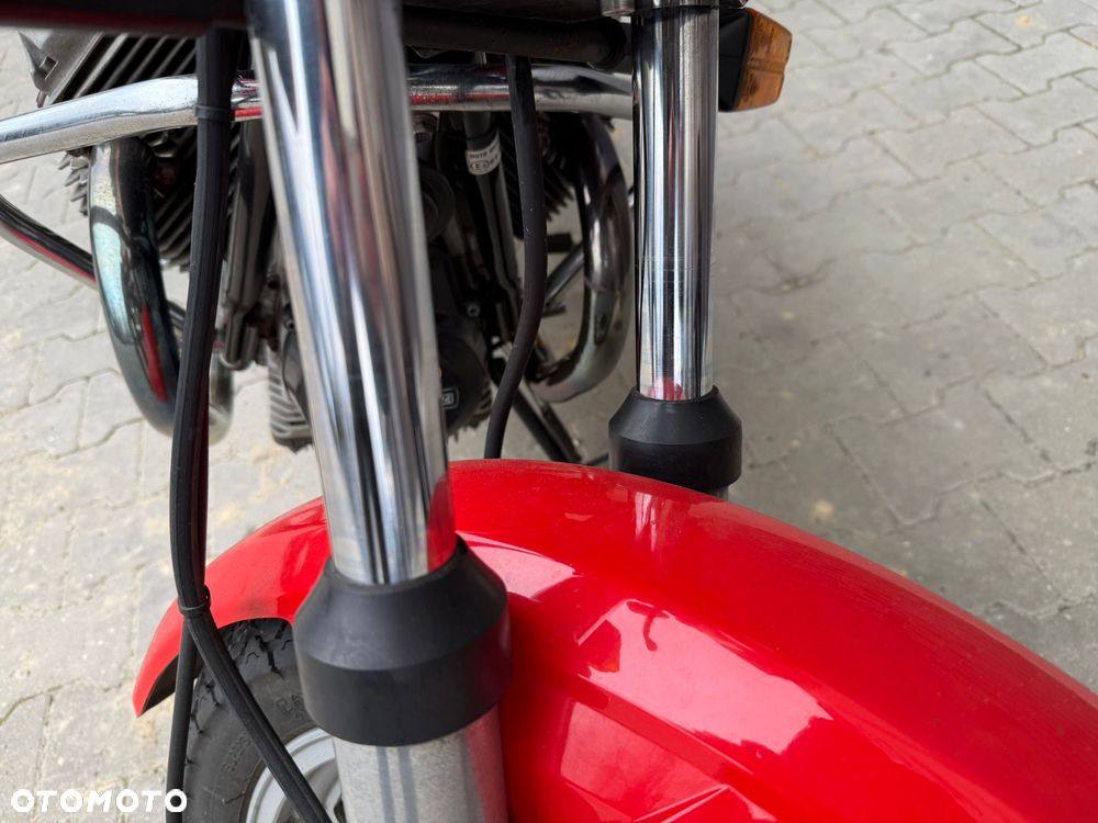 Moto Guzzi V7 - 12