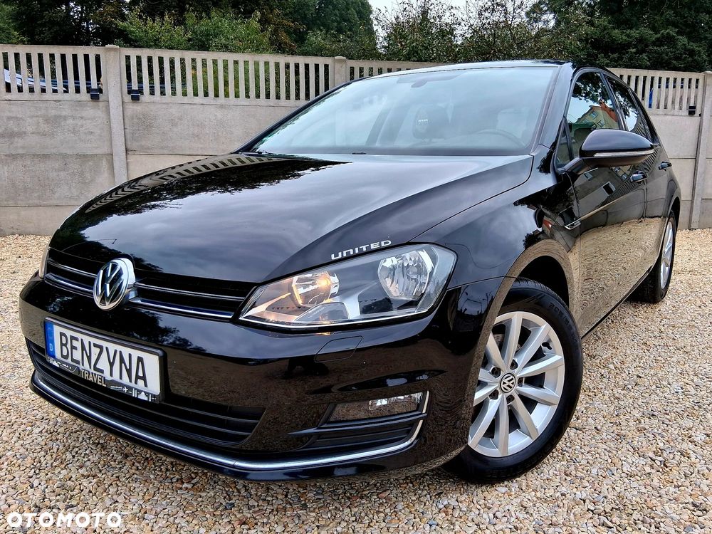 Volkswagen Golf - 1