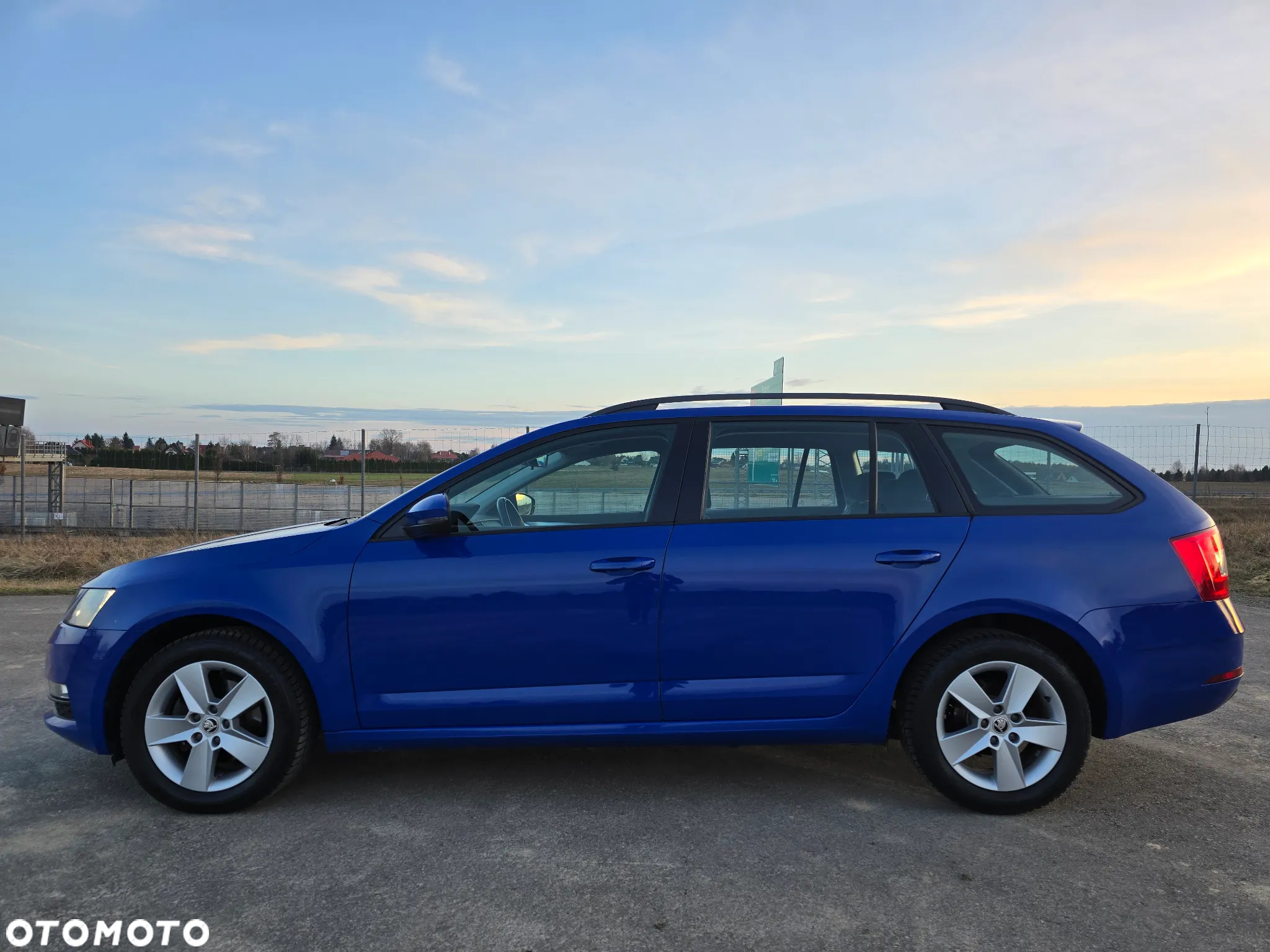 Skoda Octavia 2.0 TDI Ambition DSG - 4