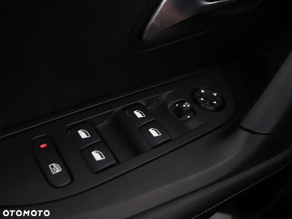 Peugeot 2008 1.5 BlueHDi Allure Pack S&S EAT8 - 39