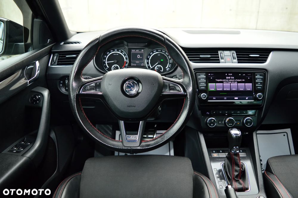 Skoda Octavia 2.0 TDI DSG RS - 14