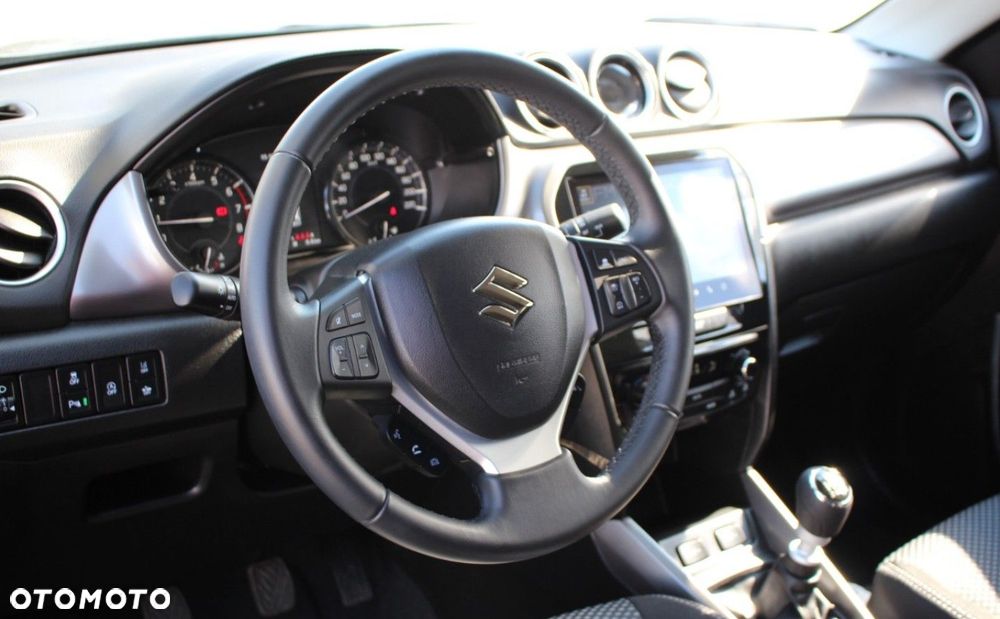 Suzuki Vitara - 11