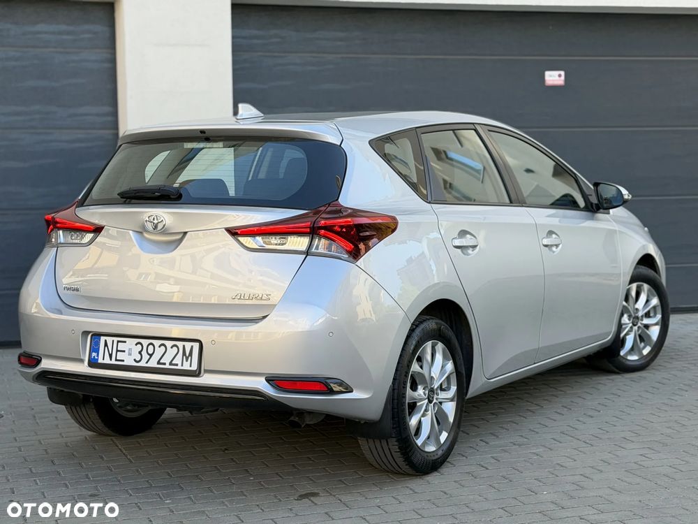 Toyota Auris - 4