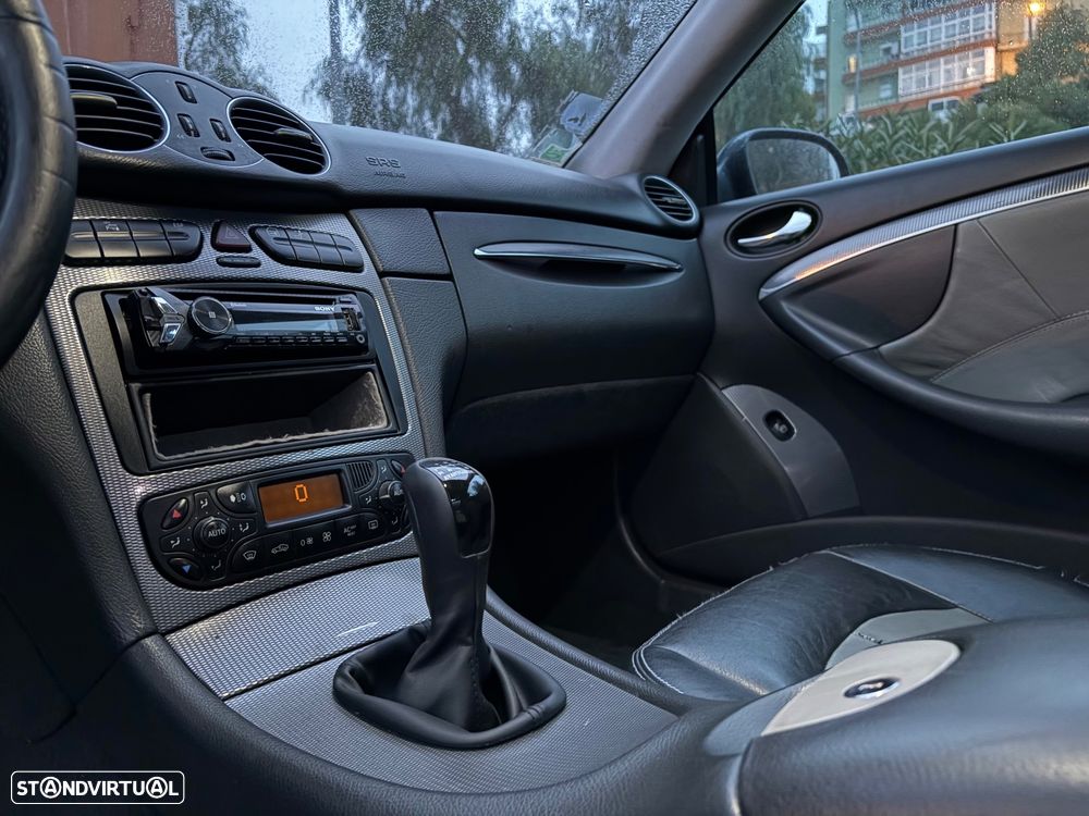 Mercedes-Benz CLK 200 Avantgarde - 12
