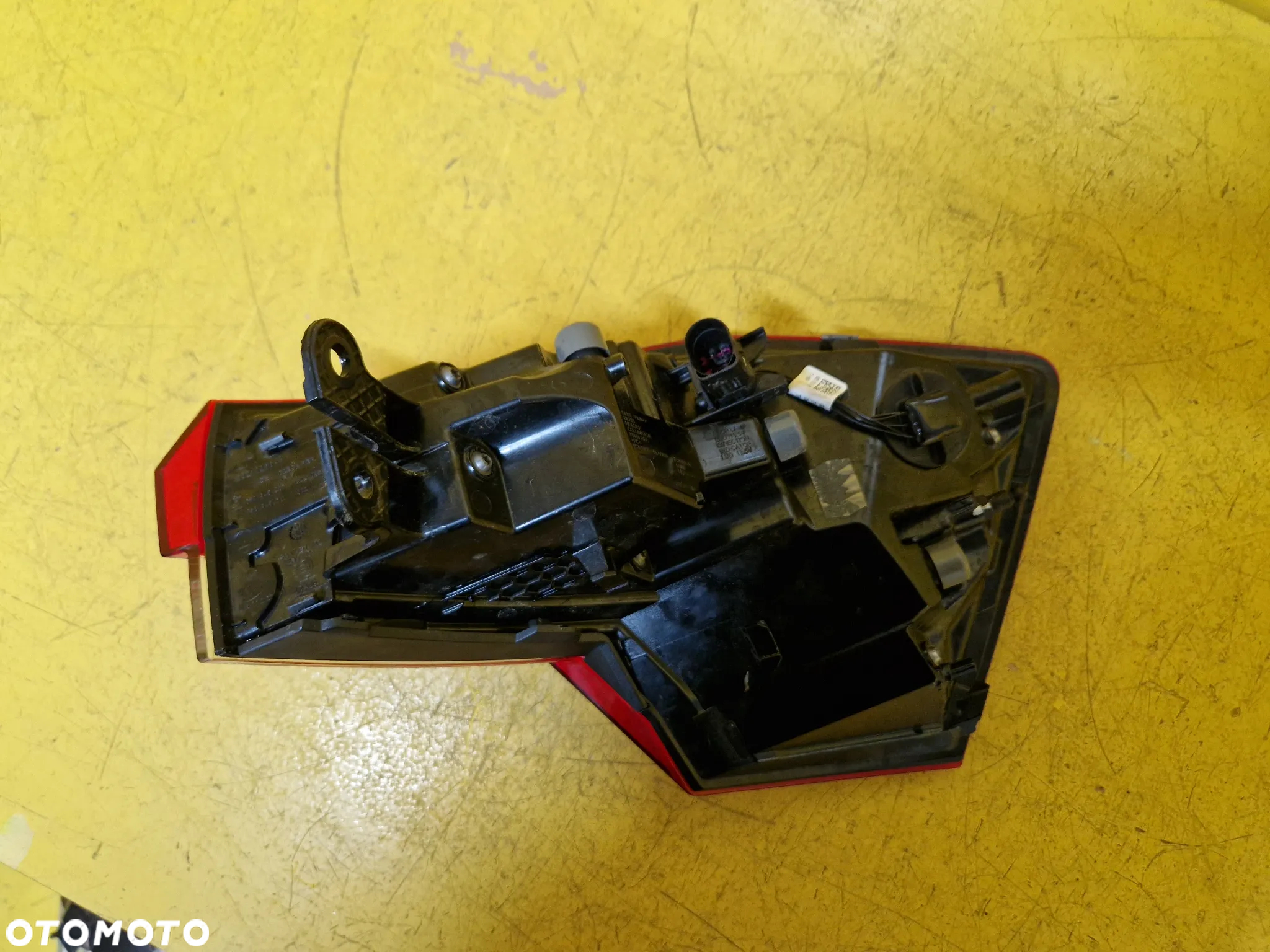 SKODA KAMIQ LAMPA TYŁ LEWA 658945207 - 5
