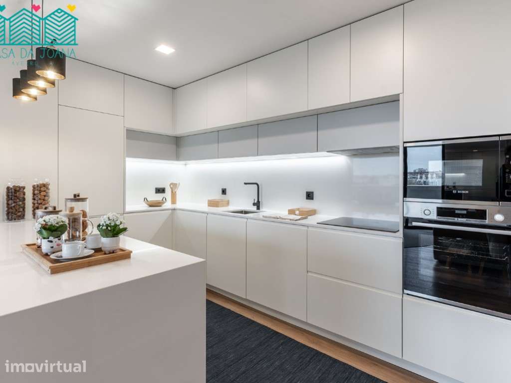 Apartamento T4 Duplex com Lugares de Garagem em Aveiro - Grande imagem: 5/22