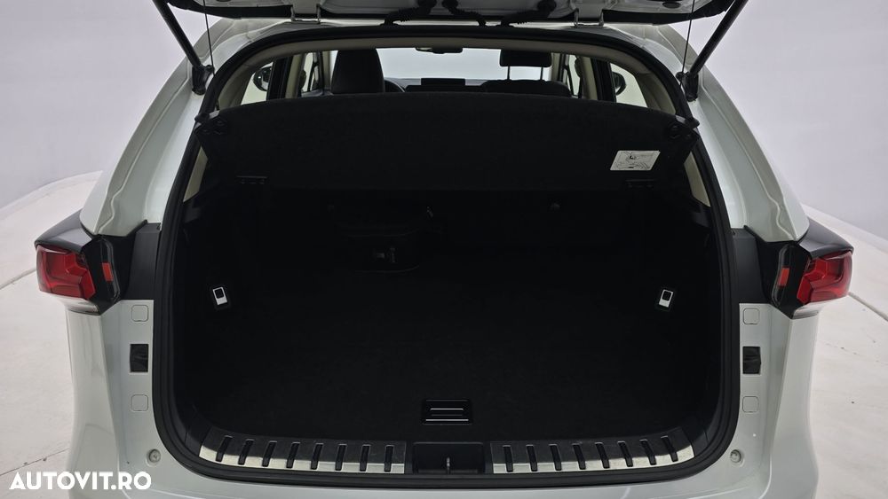 Lexus Seria NX 300h AWD Business - 25