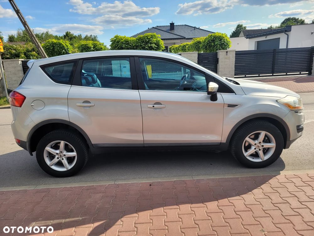 Ford Kuga 2.0 TDCi 4x4 Trend - 4