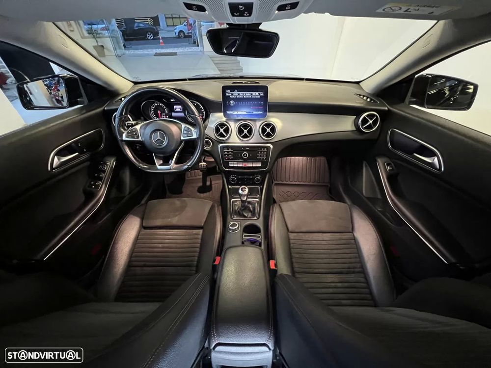 Mercedes-Benz CLA 200 d Shooting Brake AMG Line - 9