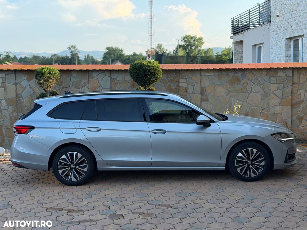 Skoda Superb 2.0 TDI DSG Premium Edition - 31
